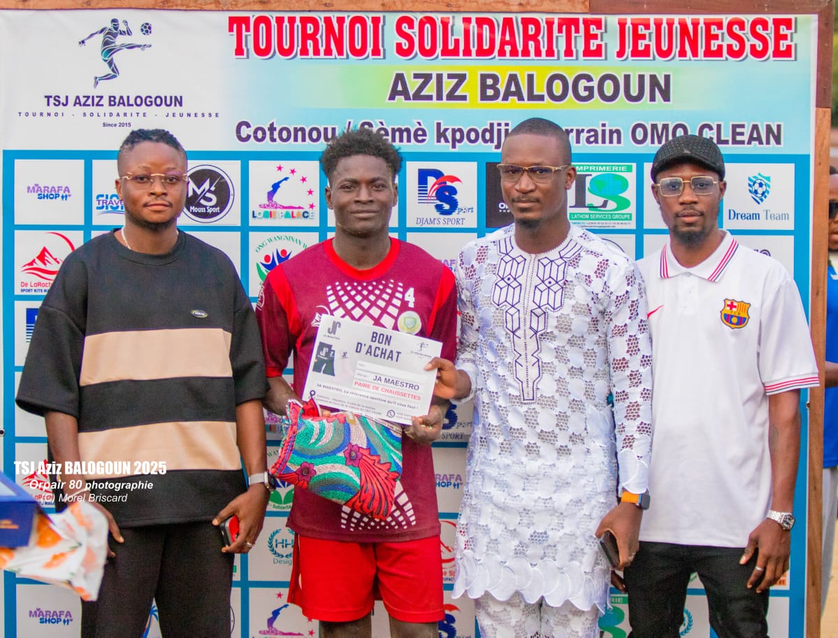 Remise de récompense pendant le tournoi